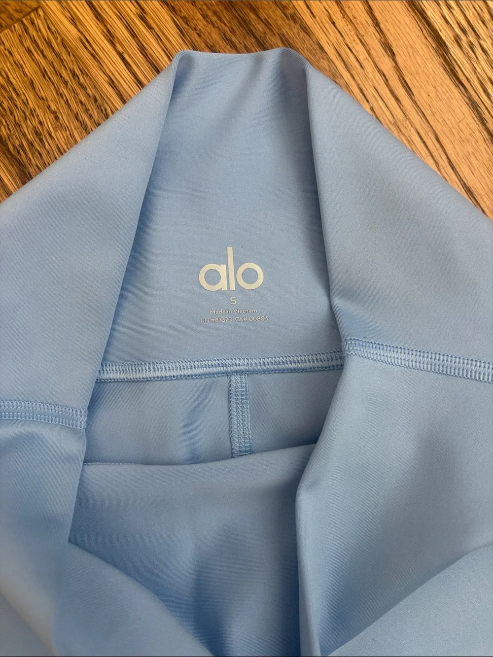 ALO Yoga so cute